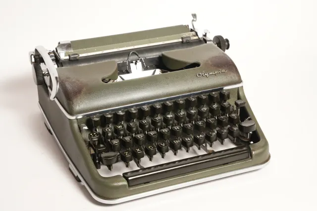 Olympia SM3 Portable Typewriter with Carrying Case
