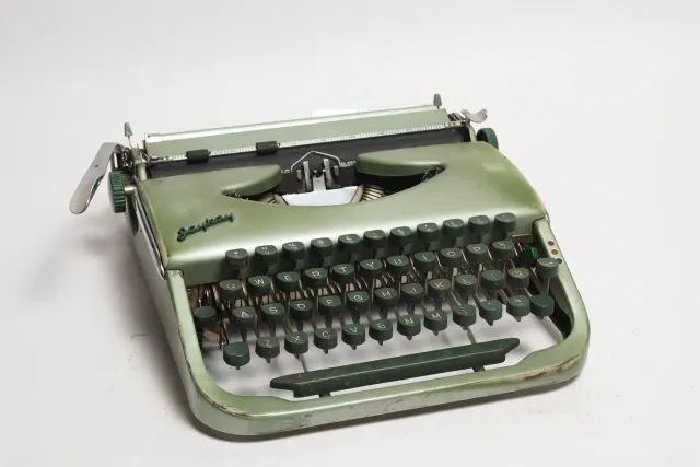 Jaykay Portable Typewriter (J.K. Business Machines)
