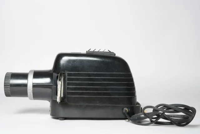 Vintage Bakelite 35mm Slide Projector