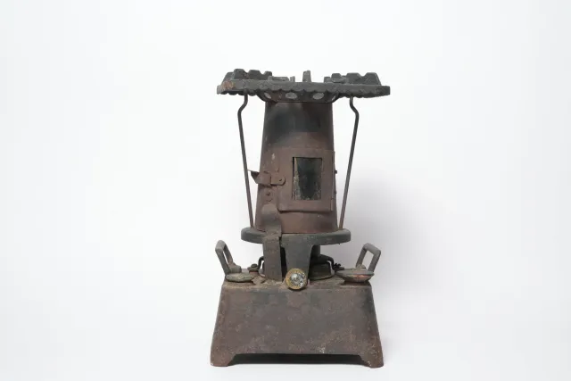 Harper Beatrice Single-Burner Cast Iron Stove
