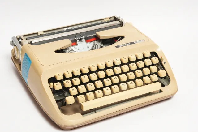 Brother 250 Vintage Portable Typewriter