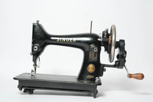 Singer 15K Hand Crank Sewing Machine