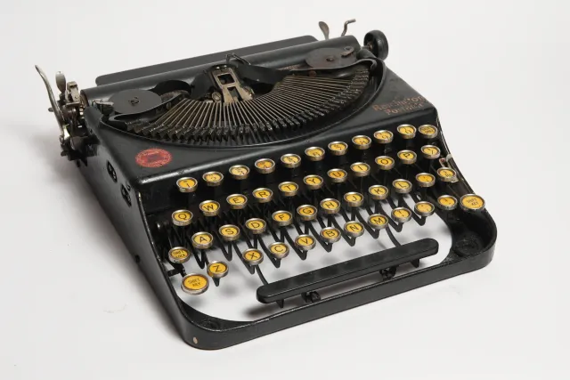 Remington Portable 1 Vintage Manual Typewriter