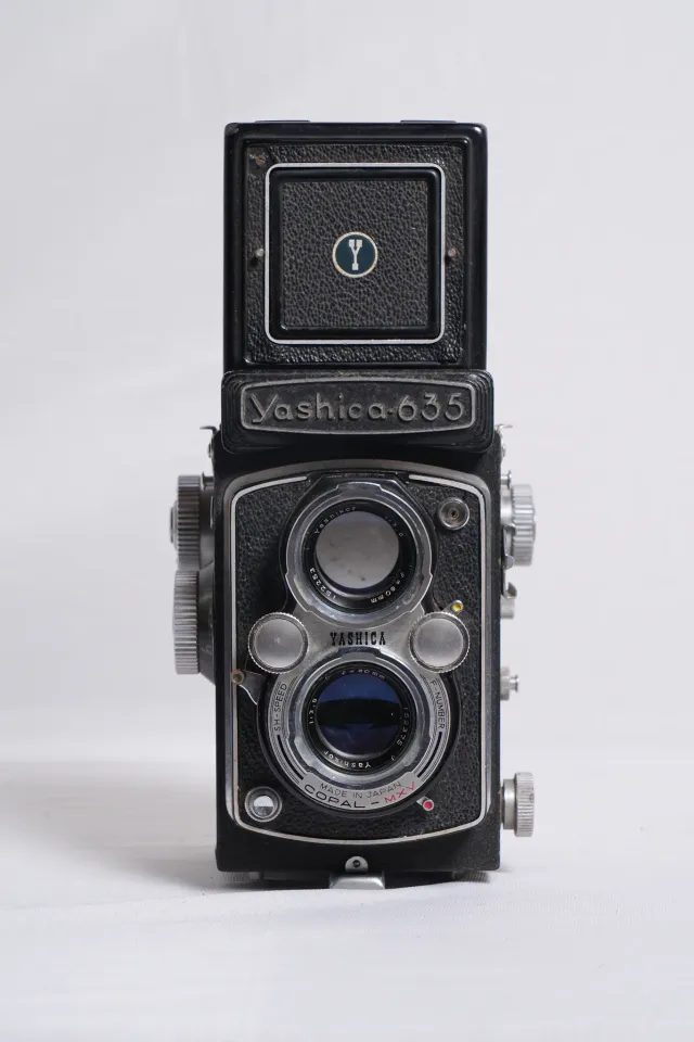 Yashica-635 TLR Film Camera with Leather Case
