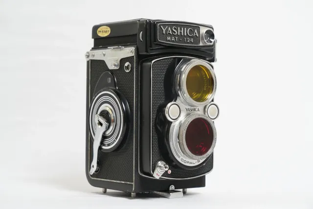 Yashica Mat-124 Twin-Lens Reflex 6x6 Camera