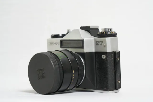 Zenit ET 35mm SLR Film Camera with Fitted Case