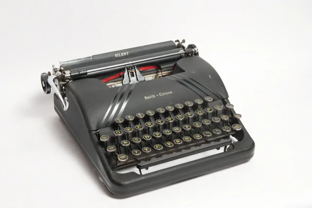 Smith-Corona Silent Portable Typewriter