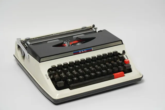 Nakajima All Model 550 Vintage Typewriter with Case
