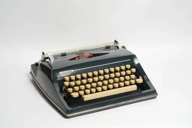 Optima Favorit Vintage Charcoal Portable Typewriter