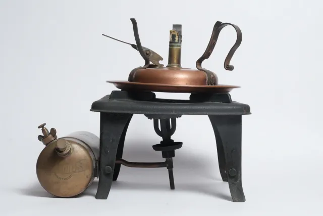 Radius Cast Iron & Brass Kerosene Laboratory Stove