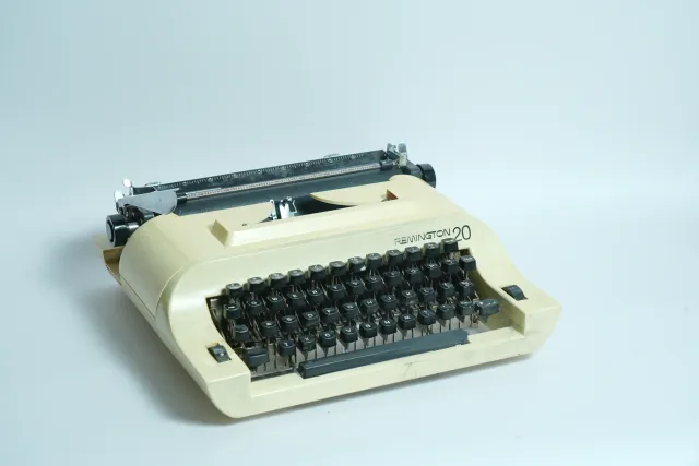 Remington 20 Cream Portable Typewriter