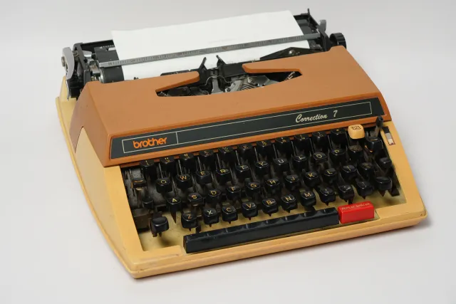 Brother Correction 7 Two-Tone Vintage Typewriter