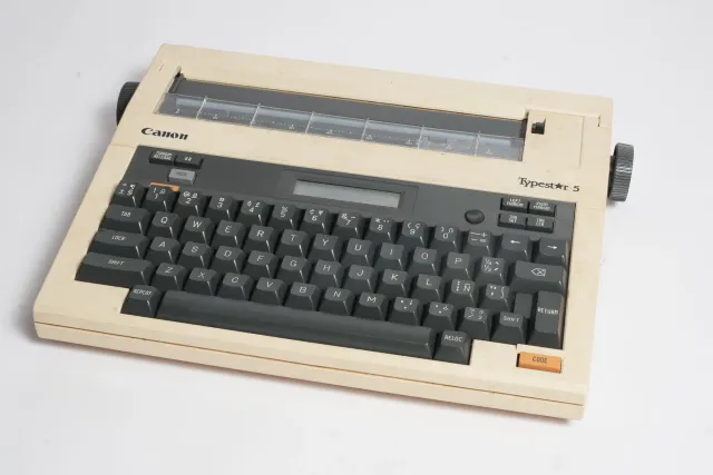 Canon Typestar 5 Electronic Typewriter